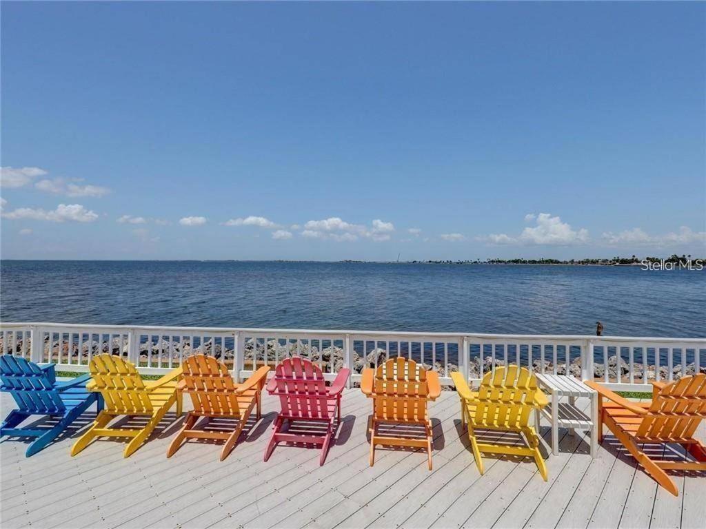 The Kondo Tiki Tampa Ngoại thất bức ảnh