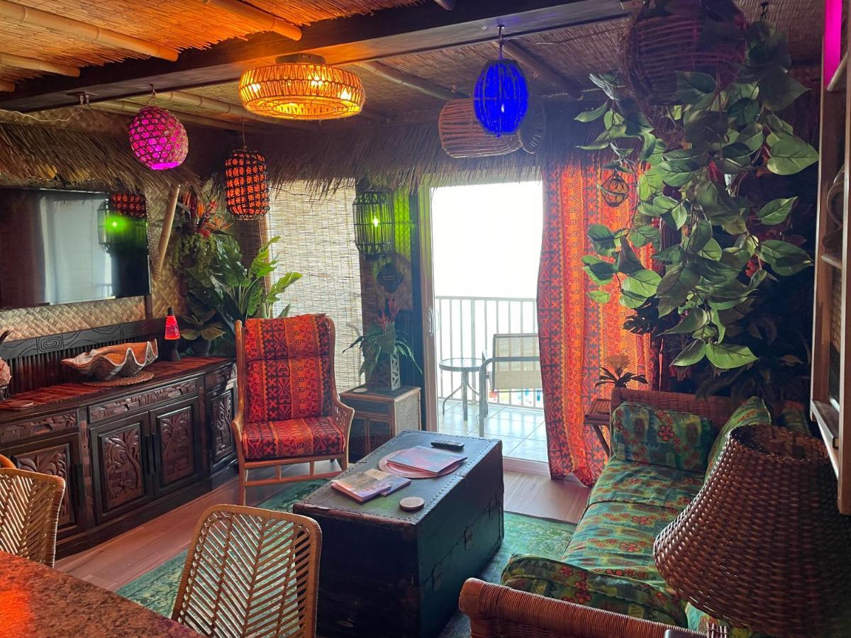 The Kondo Tiki Tampa Ngoại thất bức ảnh